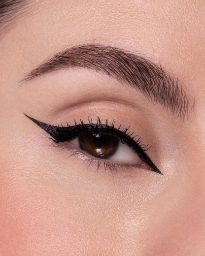 VINYL SCHWARZER EYELINER